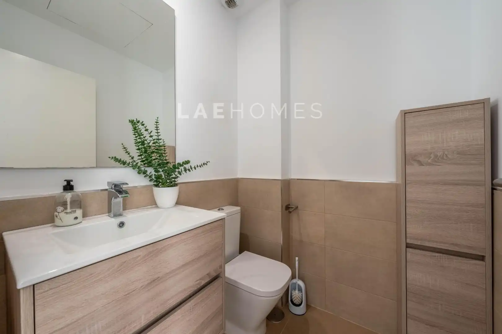 Baño de Casa adosada en venta en Manilva con Aire acondicionado, Terraza y Trastero
