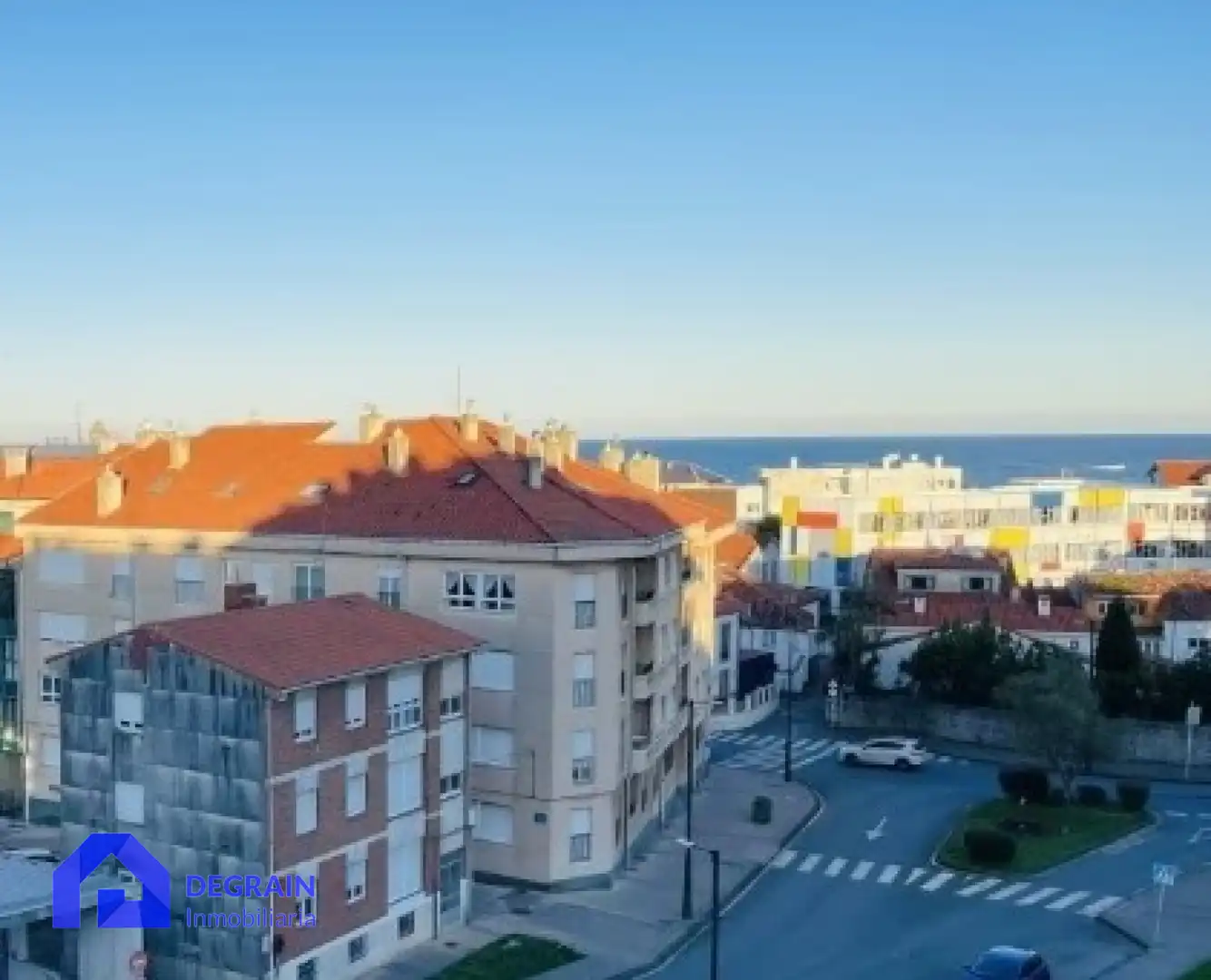 Außenansicht von Wohnung zum Verkauf in Gozón mit Heizung, Privatgarten und Terrasse