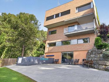 Casa con piscina in vendita a Sud