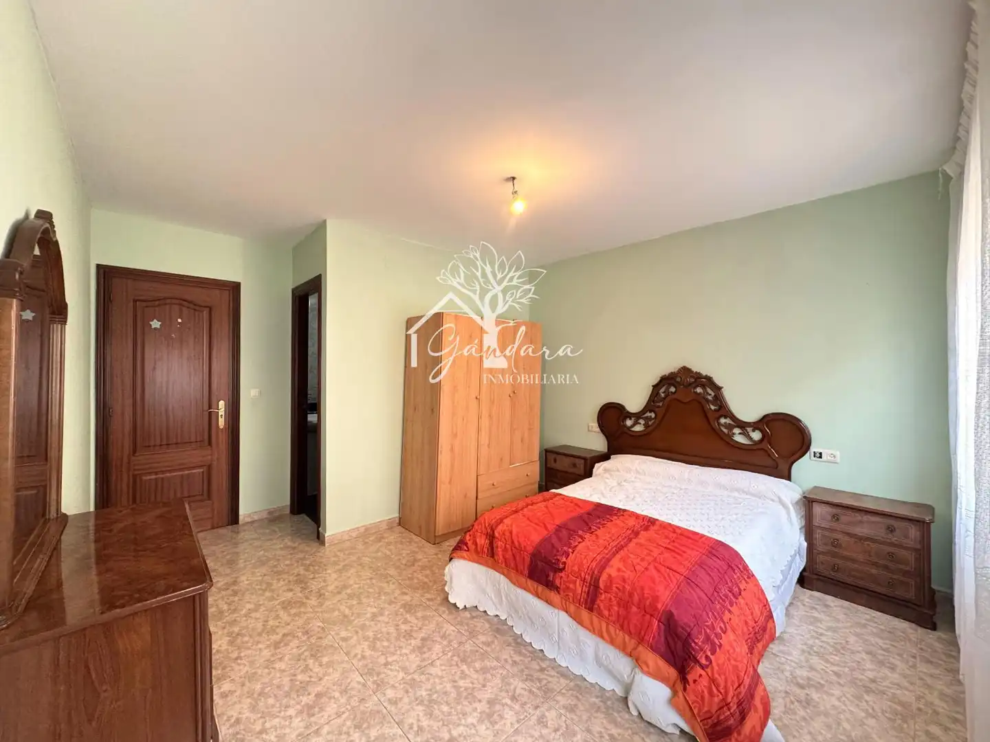 Habitación de Piso en venta en Ares con Amueblado, Horno y Lavadora