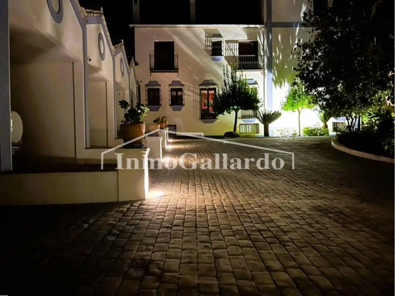 Exterior view of Buildings for sale in Lucena