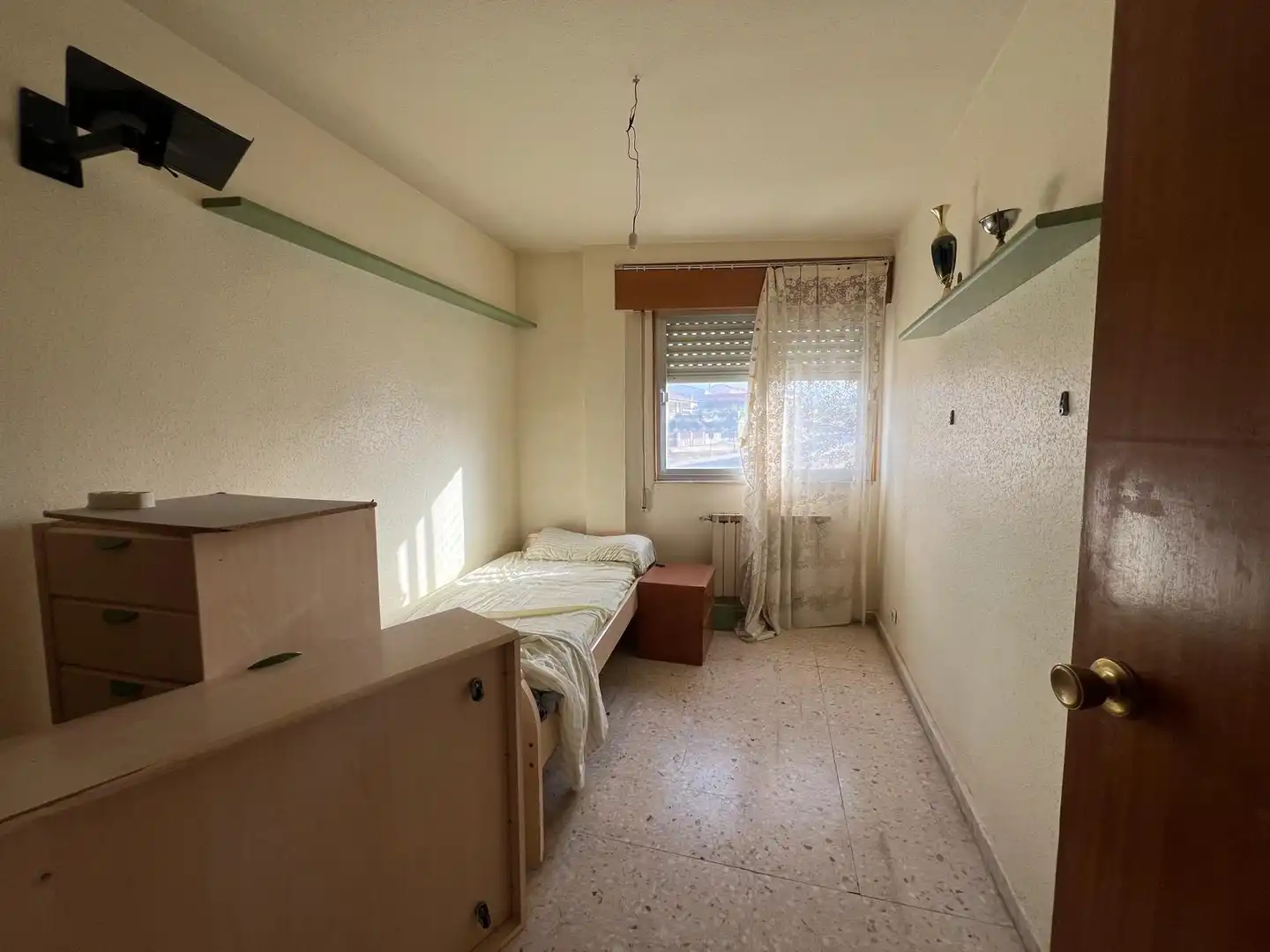Habitación de Piso en venta en Burgohondo con Calefacción y Amueblado