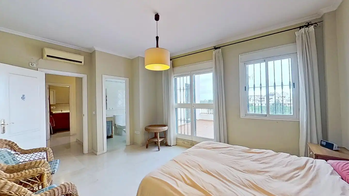 Habitación de Casa o chalet en venta en Alcalá de Guadaira con Aire acondicionado y Terraza