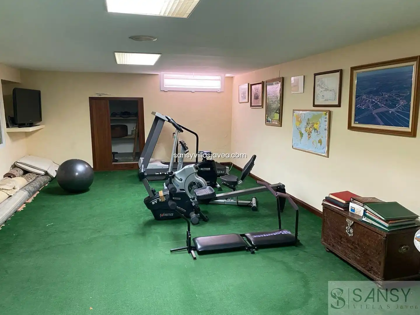 Houses for sale in Jávea / Xàbia  with Air Conditioner, Storage room and Furnished