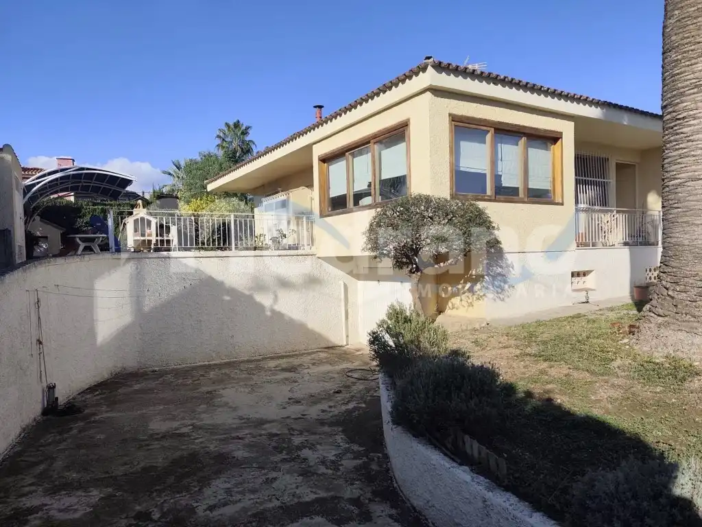 Vista exterior de Casa o chalet en venta en Benidorm con Piscina