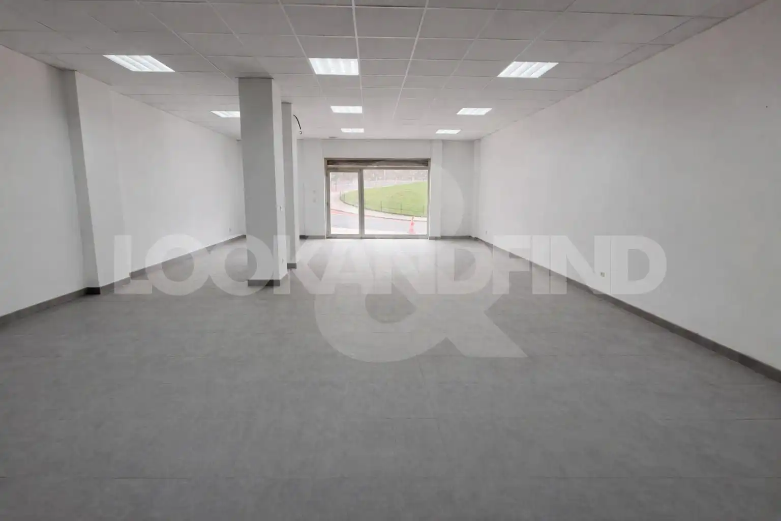Local comercial en venda a Avenida Zumalacárregui, imagen 3