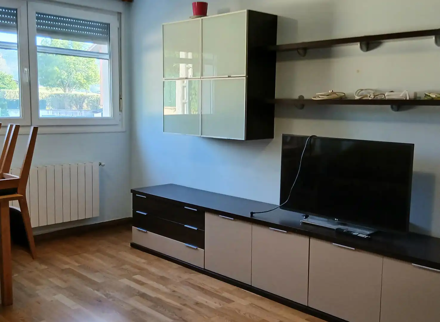 Sala de estar de Dúplex en venta en Penagos con Calefacción, Parquet y Amueblado