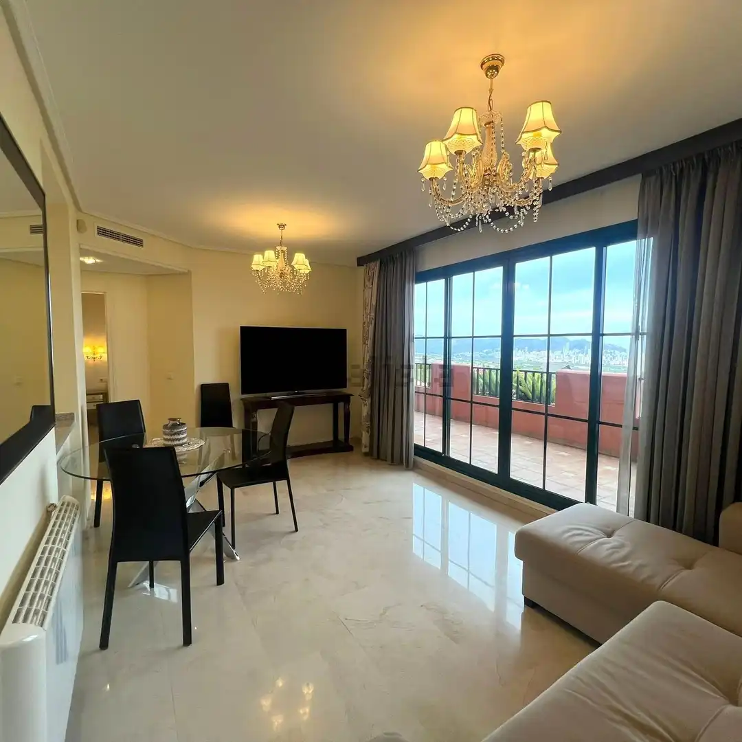 Sala de estar de Apartamento en venta en Finestrat con Aire acondicionado, Terraza y Piscina comunitaria