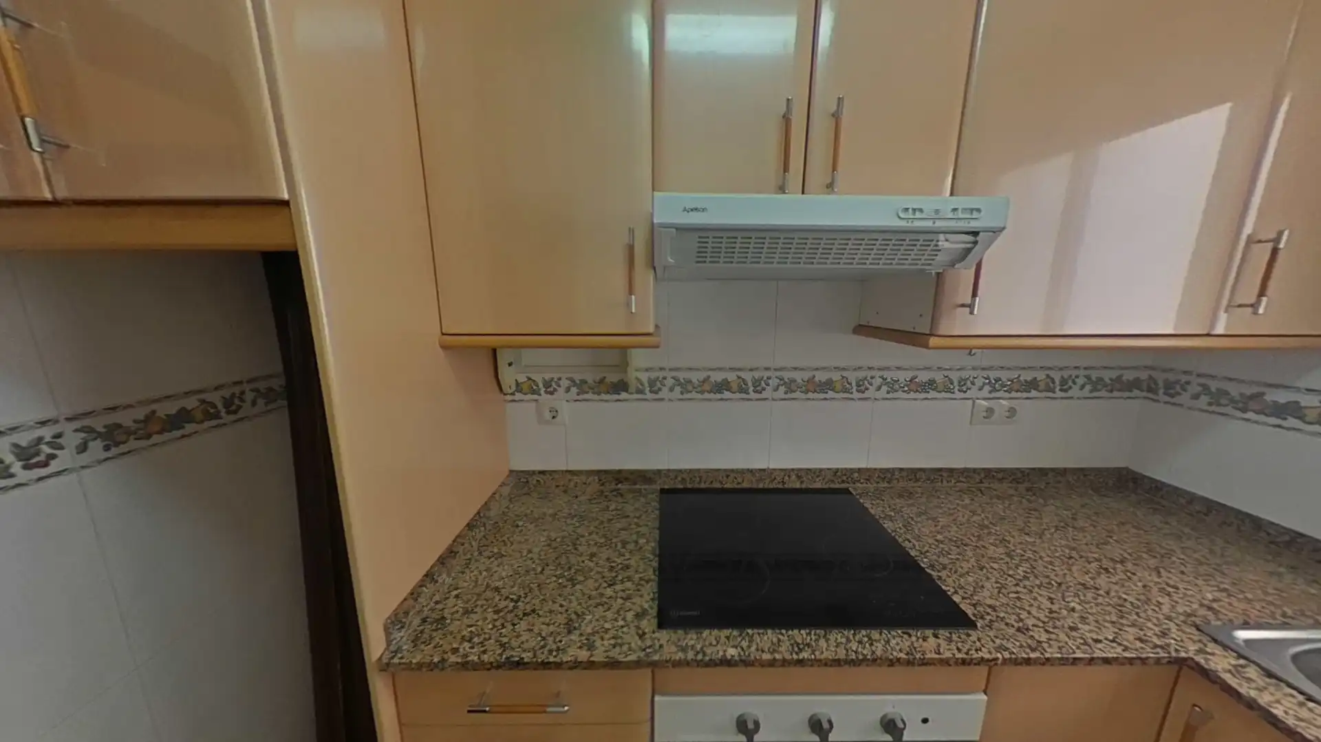 Cocina de Piso en venta en L'Hospitalet de Llobregat con Calefacción