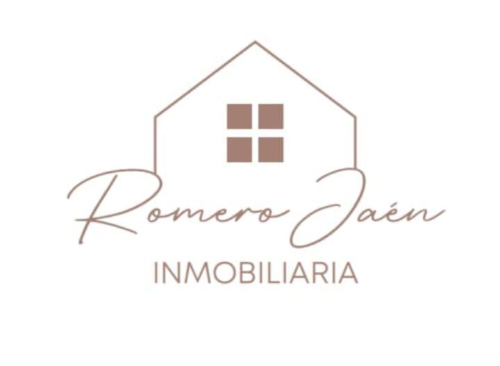 Vista exterior de Casa o xalet en venda en  Jaén Capital amb Traster i Moblat