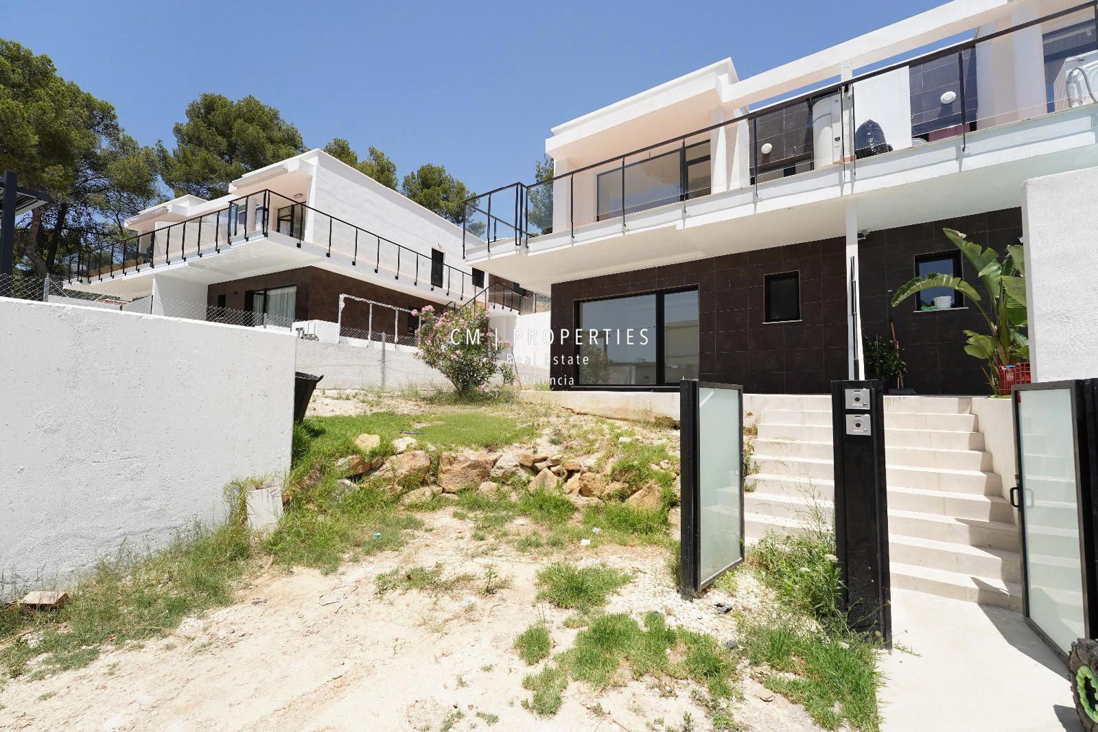 Exterior view of Single-family semi-detached for sale in Chiva  with Heating, Private garden and Terrace