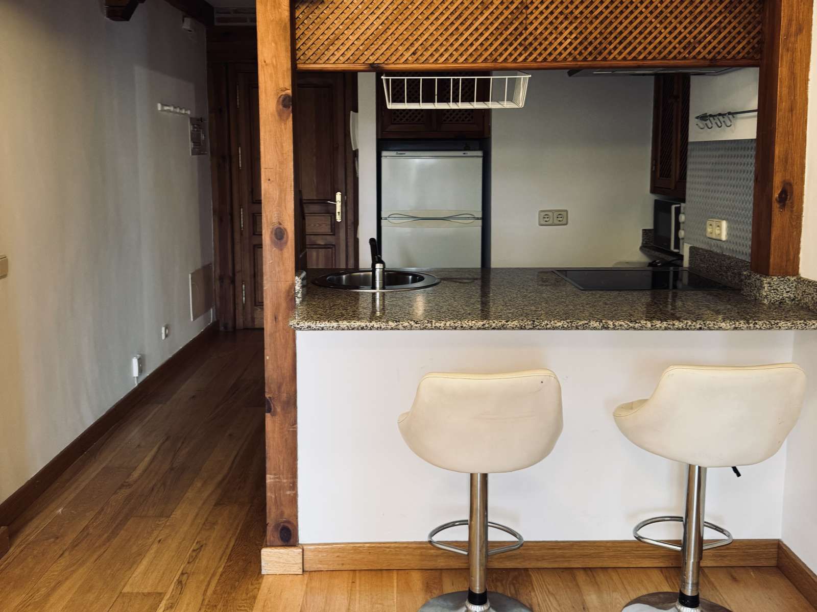 Cuina de Apartament per a compartir en Real Sitio de San Ildefonso amb Aire condicionat, Calefacció i Terrassa