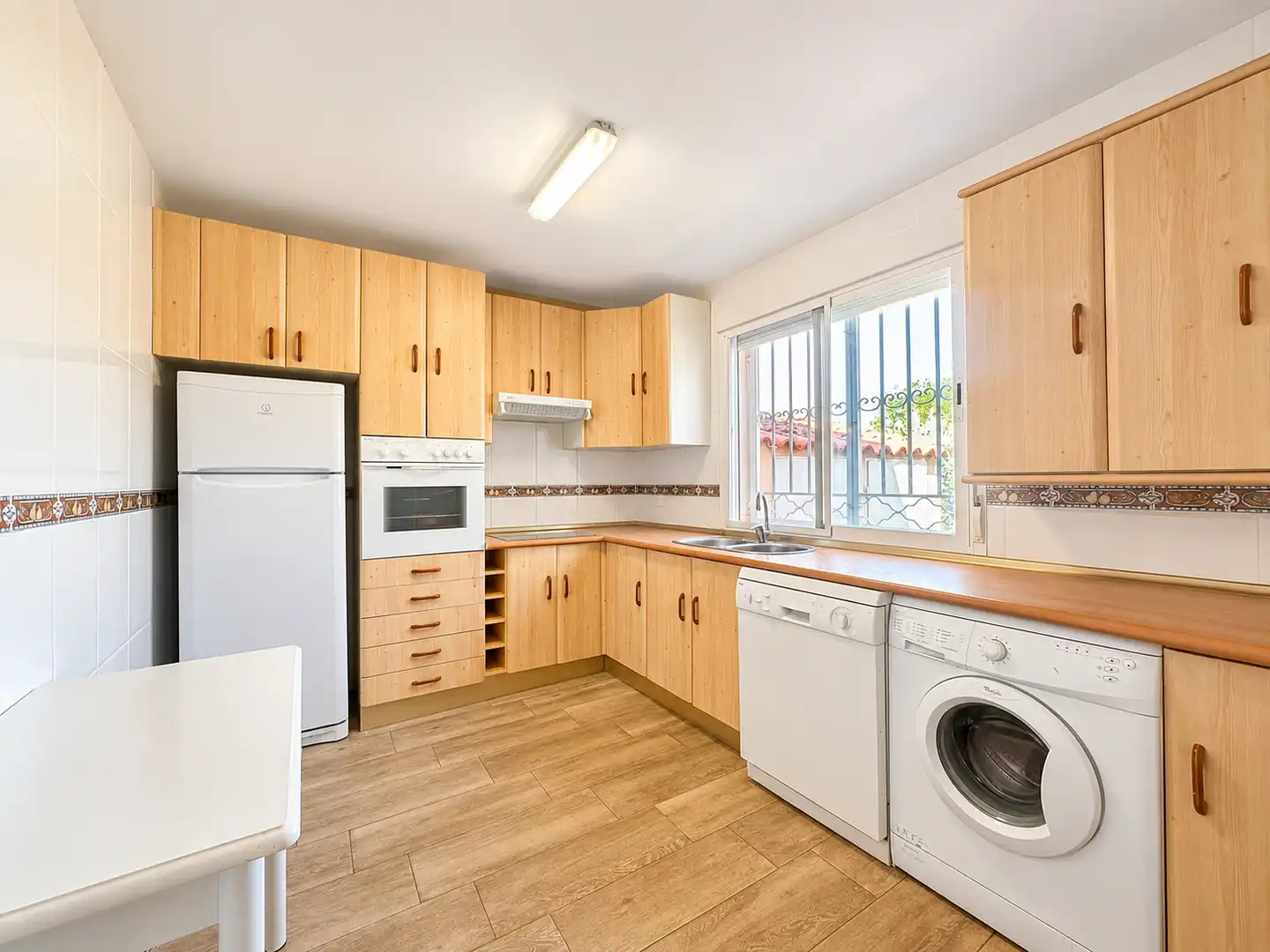 Cocina de Casa o chalet en venta en Nuevo Baztán con Aire acondicionado, Calefacción y Jardín privado