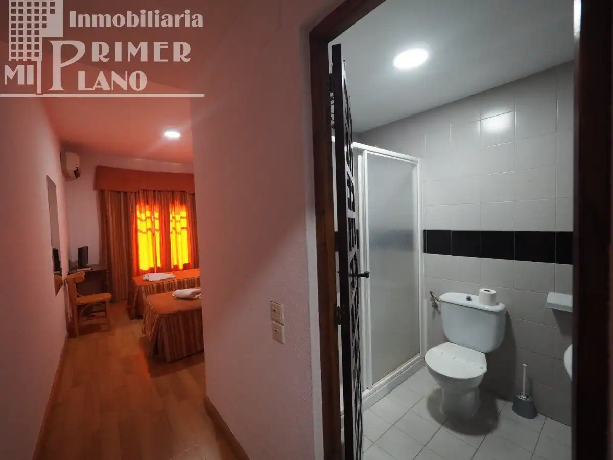 Habitación de Edificio en venta en La Solana  