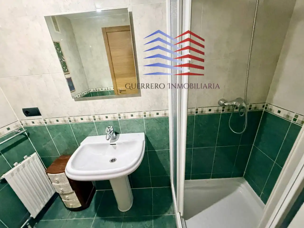 Bany de Apartament en venda en Ourense Capital  amb Calefacció, Parquet i Traster