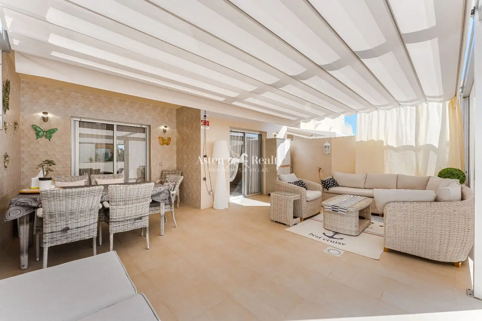 Terrasse von Einfamilien-Reihenhaus zum Verkauf in Santiago del Teide mit Privatgarten, Terrasse und Abstellraum