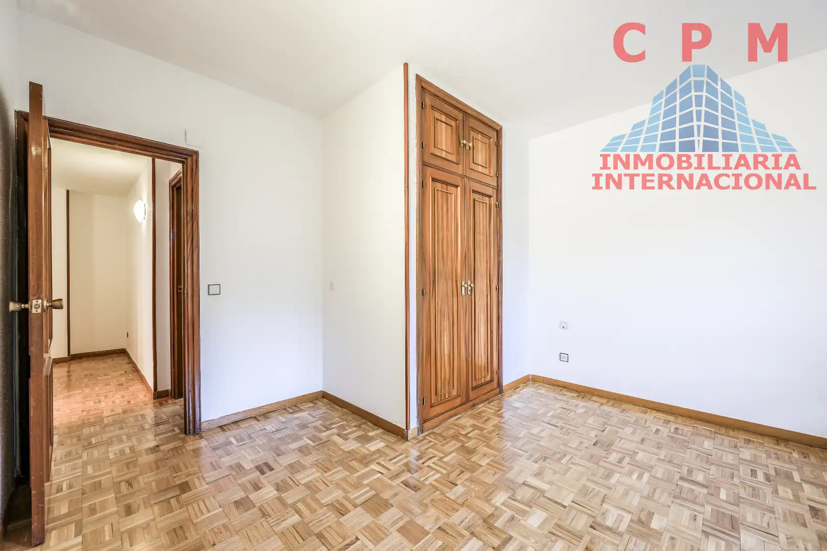 Bedroom of Flat for rent in Fuencarral - El Pardo