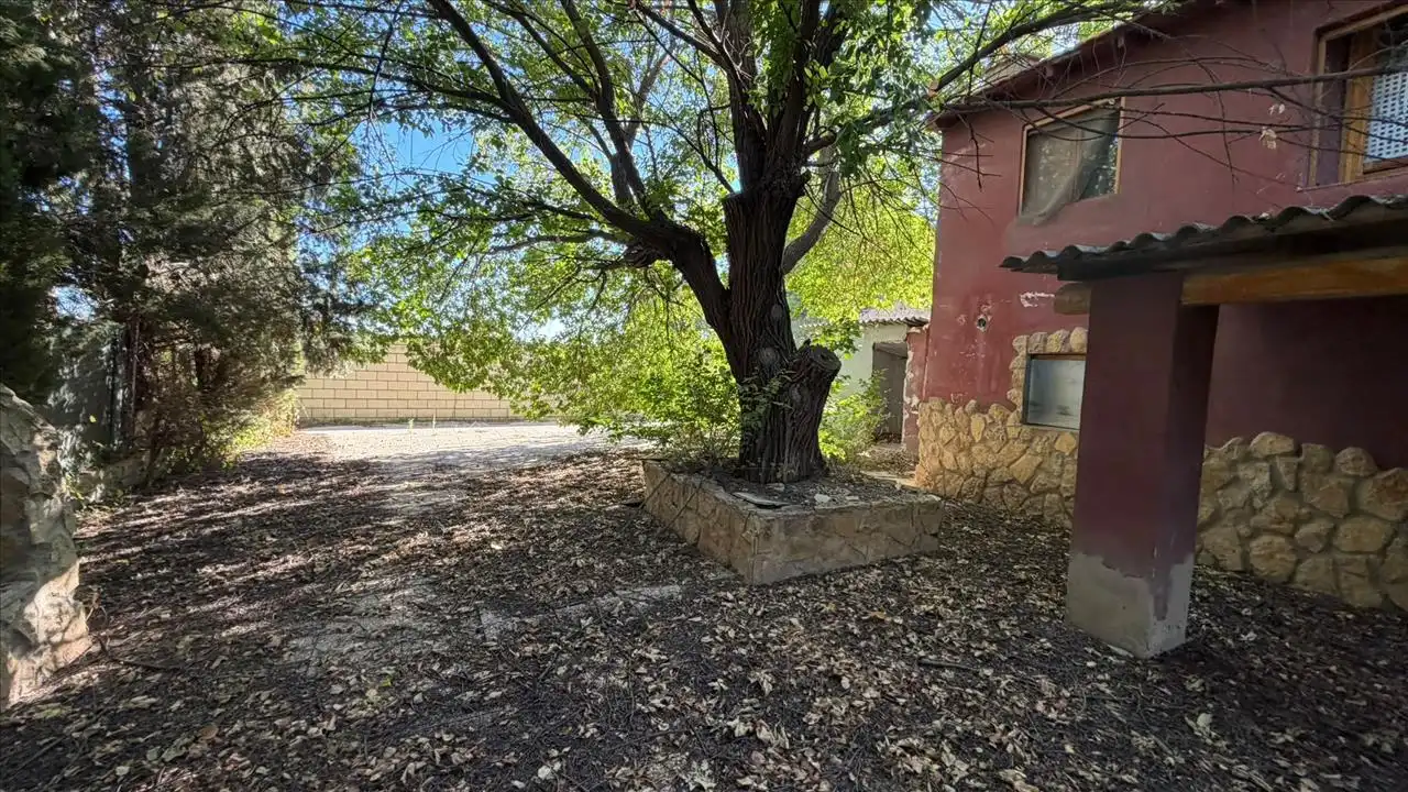 Casa con piscina en venta en Calle Diseminados