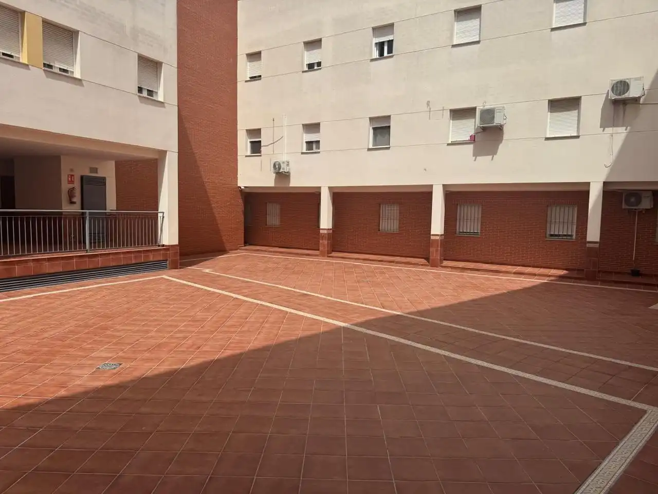 Parking de Dúplex en venta en Sanlúcar de Barrameda con Aire acondicionado, Trastero y Amueblado
