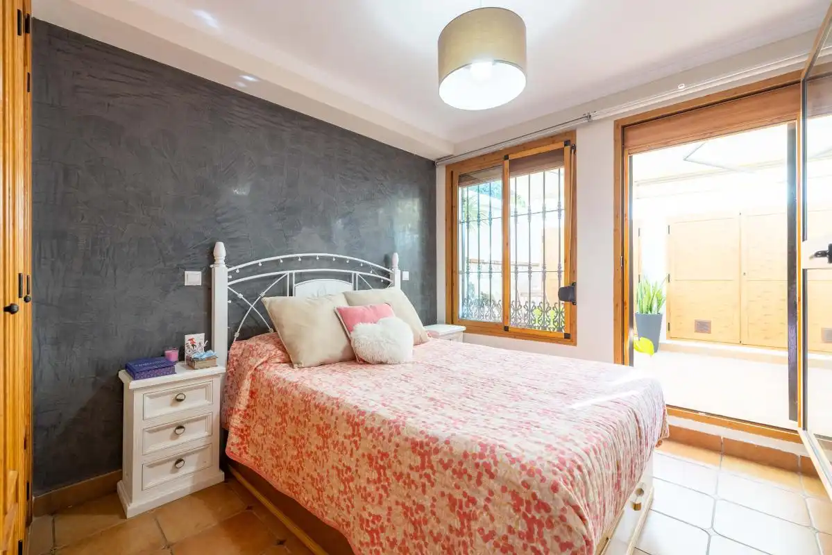 Dormitori de Casa o xalet en venda en Torremolinos amb Aire condicionat, Calefacció i Jardí privat