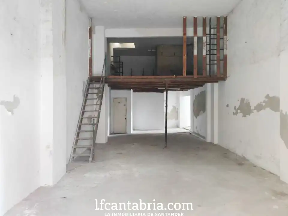 Local comercial en venta en Castilla - Hermida, imagen 3