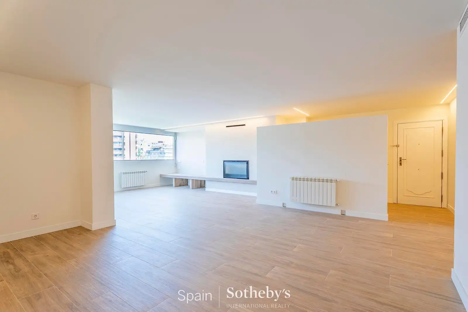 Apartamento con piscina en alquiler en Calle de la Infanta María Teresa, imagen 24