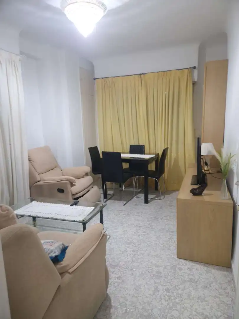 Sala d'estar de Apartament per a compartir en Alicante / Alacant amb Aire condicionat, Terrassa i Moblat