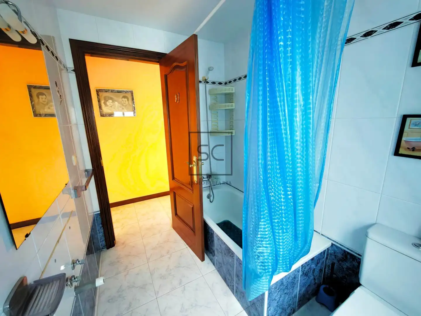 Baño de Piso en venta en Narón con Calefacción, Parquet y Trastero