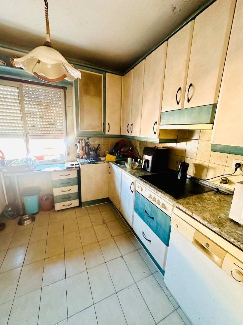Kitchen of Flat for sale in  Madrid Capital  with Heating