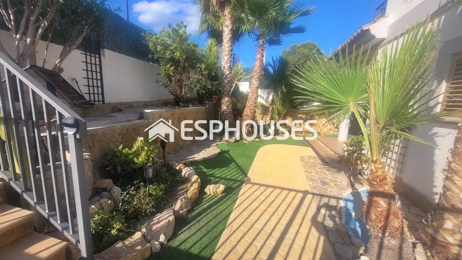 Houses for sale in Finestrat  with Storage room, Swimming Pool and Balcony