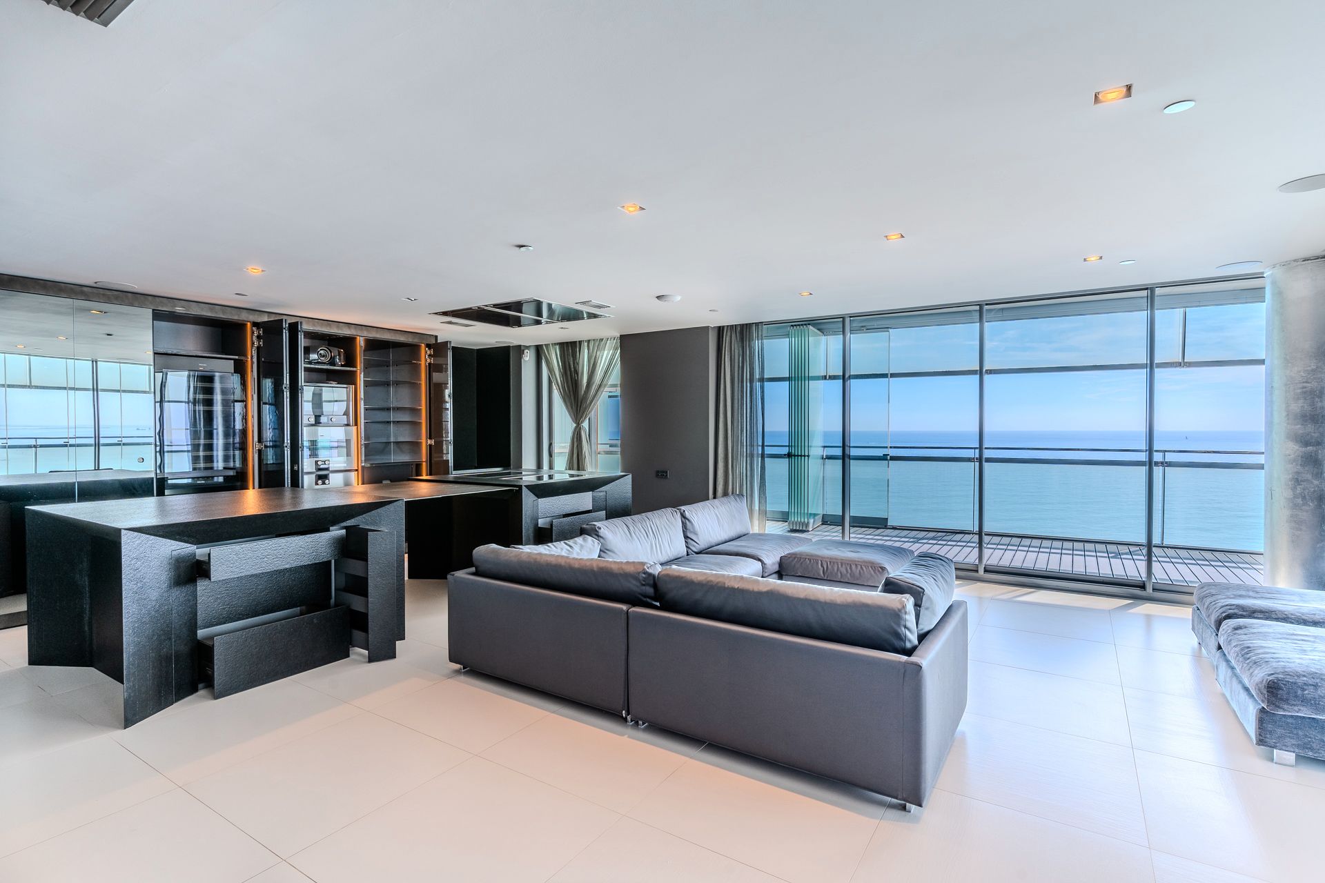 Sala d'estar de Dúplex en venda en  Barcelona Capital amb Aire condicionat, Calefacció i Parquet