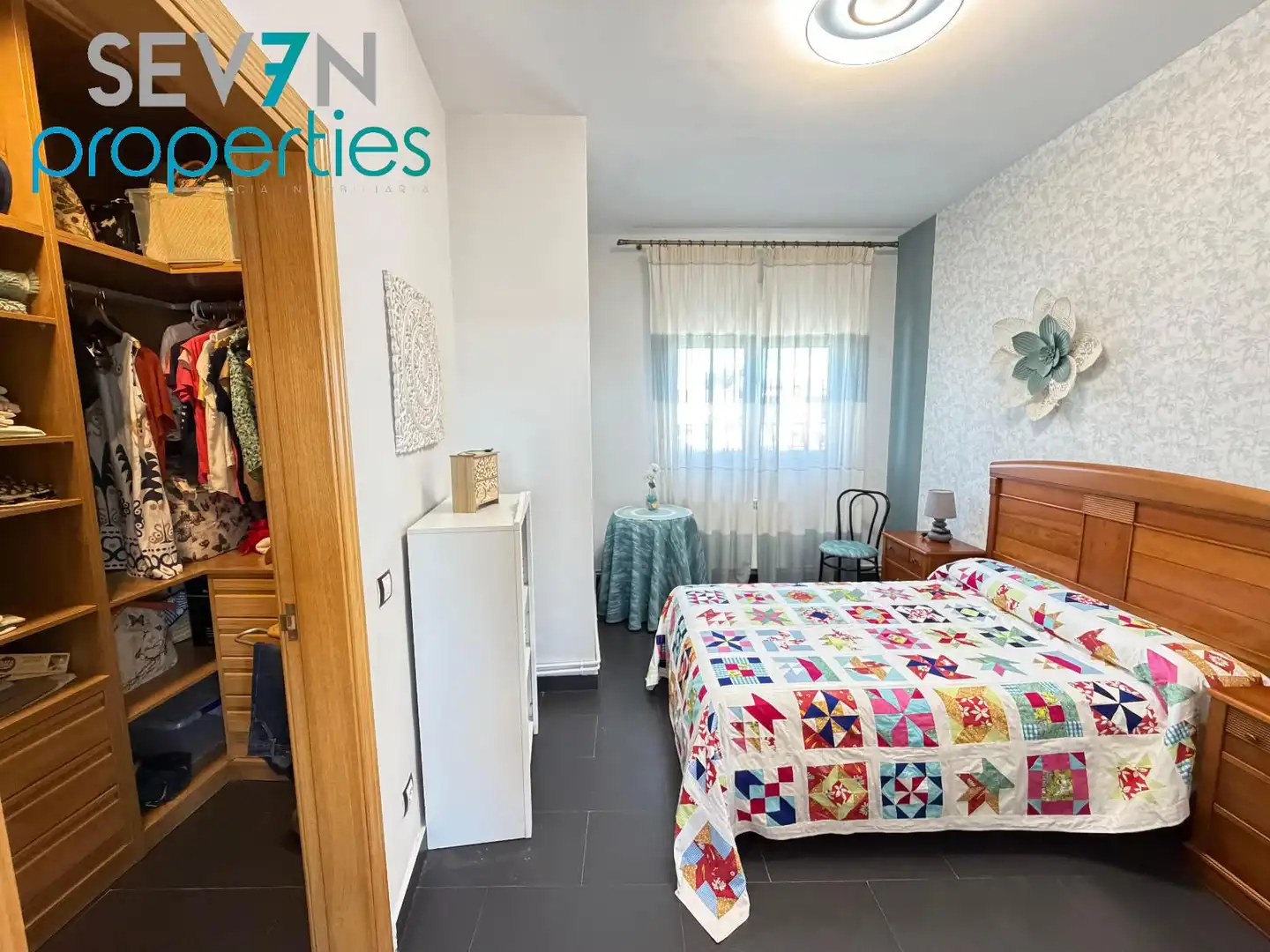 Habitación de Casa adosada en venta en Novés con Calefacción, Jardín privado y Horno