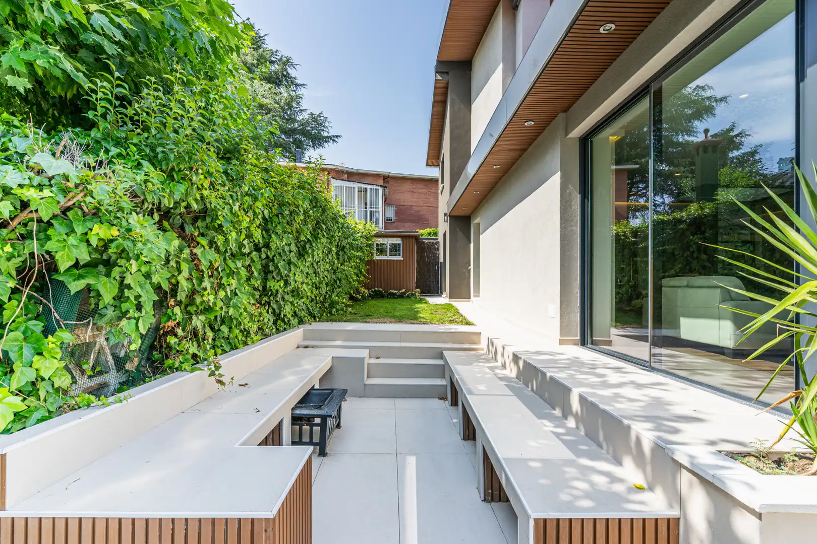 Terrace of Houses for sale in Majadahonda  with Air Conditioner, Heating and Private garden