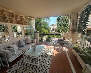 Jardí de Apartament de lloguer en Marbella amb Aire condicionat, Terrassa i Piscina