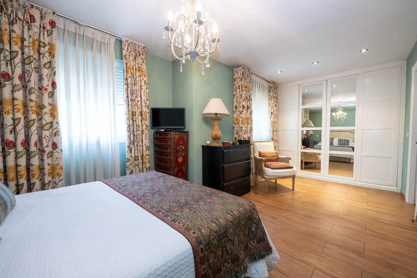 Habitación de Casa adosada en venta en Leganés con Aire acondicionado, Calefacción y Jardín privado