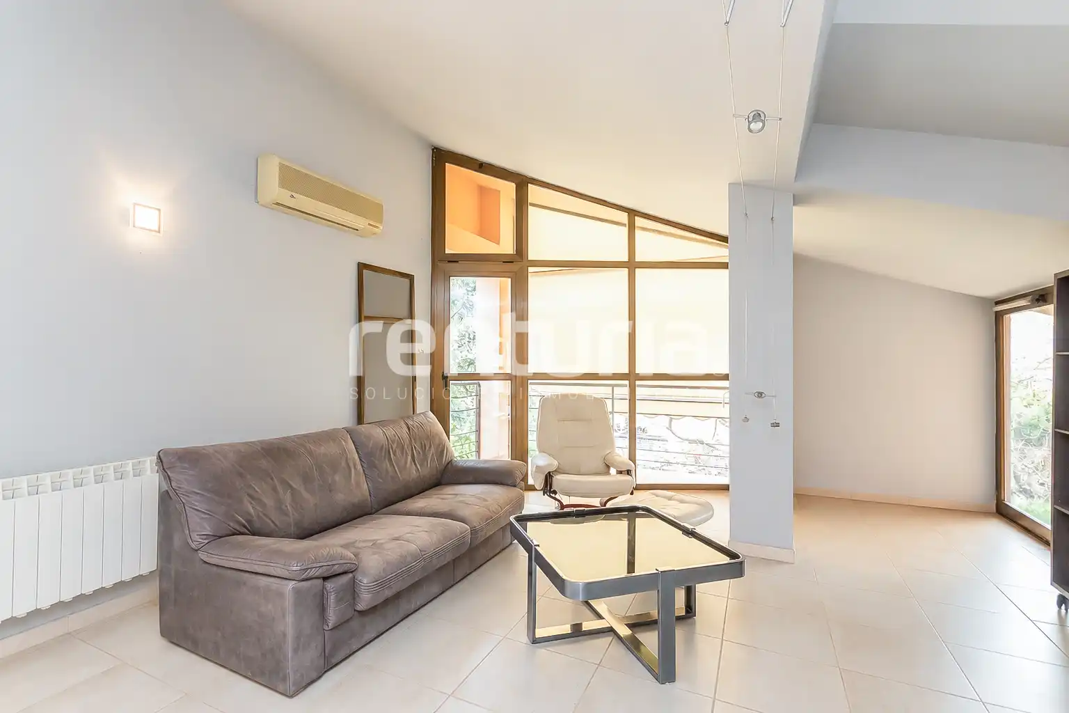 Living room of Houses for sale in Sagunto / Sagunt  with Air Conditioner, Heating and Private garden