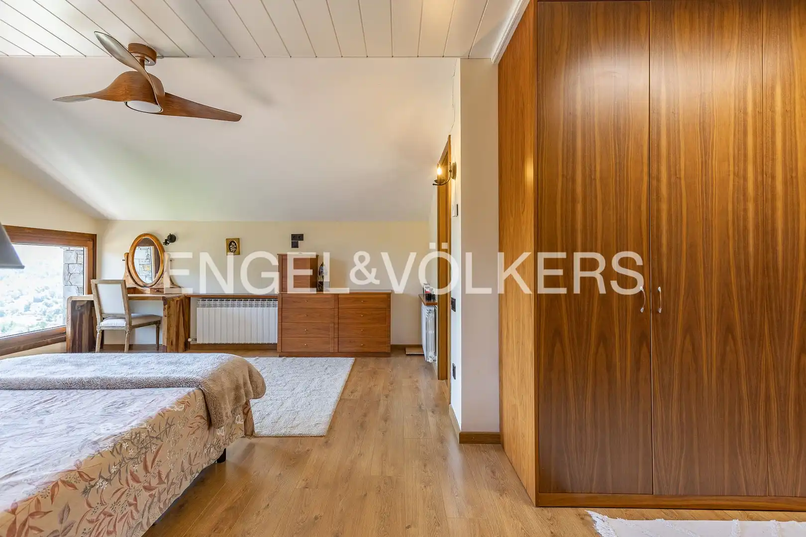 Dormitori de Casa o xalet en venda en Llanars amb Calefacció, Jardí privat i Parquet