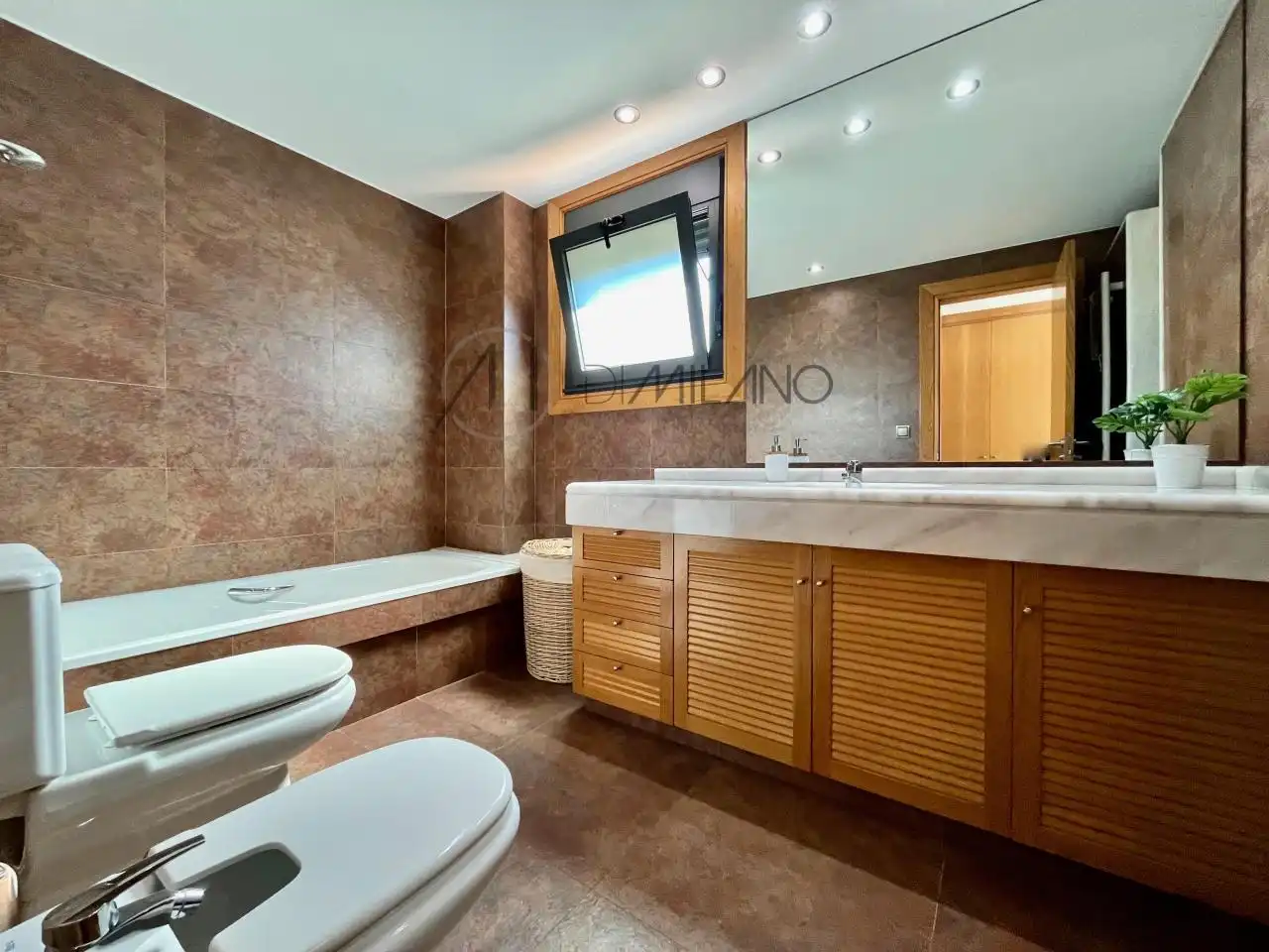 Bathroom of Houses for sale in Vigo   with Heating, Private garden and Terrace