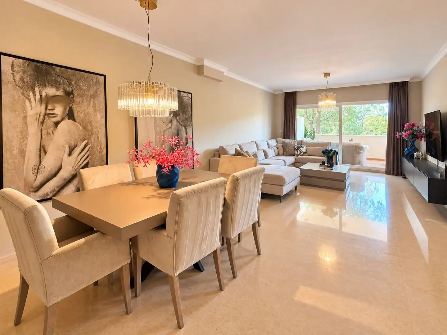 Dining room of Flat for sale in Elviria - Cabopino