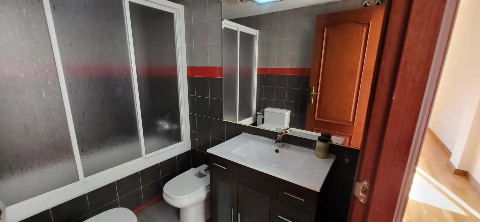 Badezimmer von Wohnung zur Miete in Málaga mit Klimaanlage, Heizung und Parkett