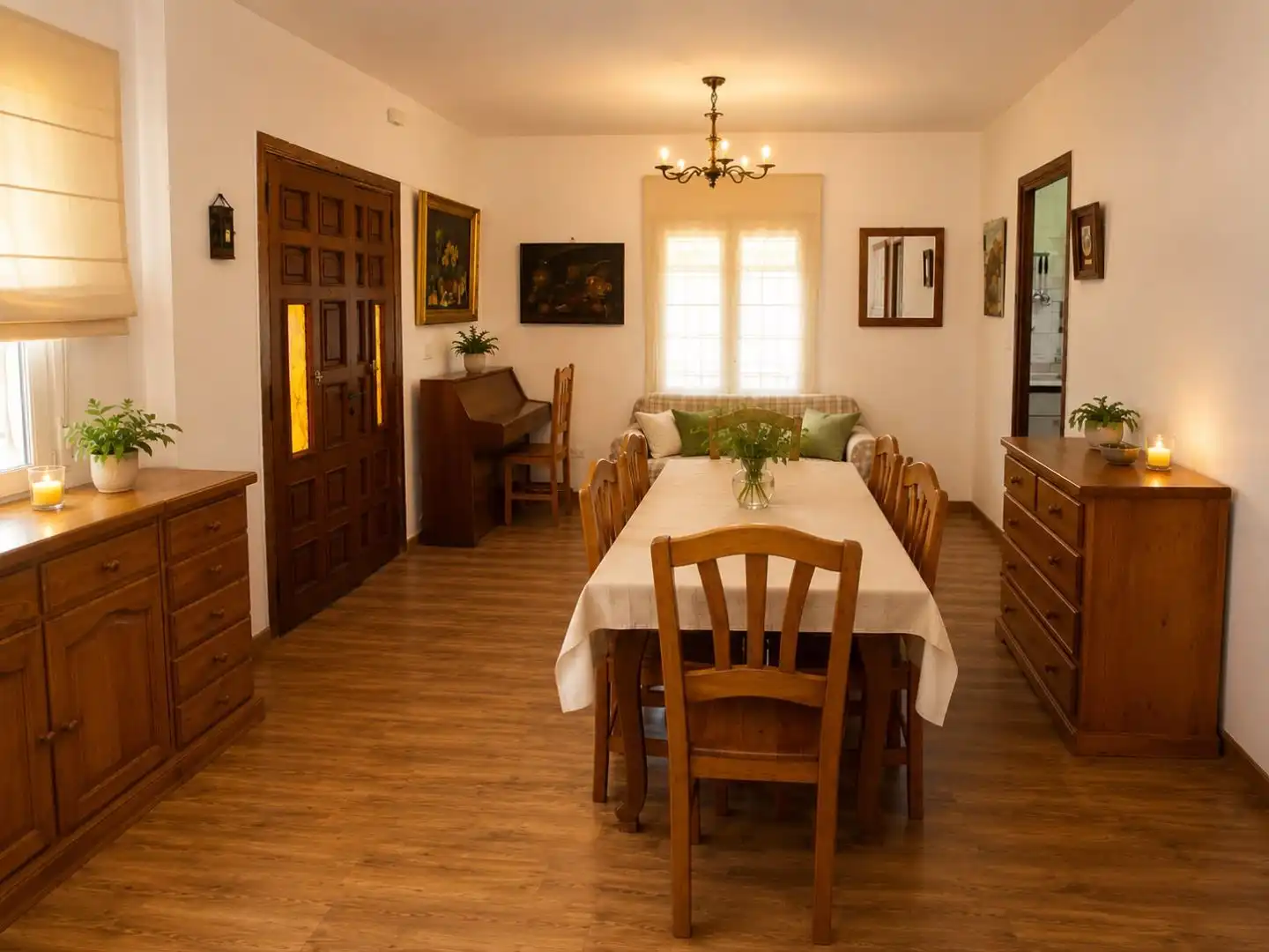 Menjador de Casa o xalet en venda en Loscos amb Terrassa i Balcó