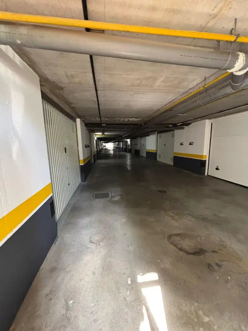 Parking de Ático en venta en Villamediana de Iregua con Jardín privado, Parquet y Piscina