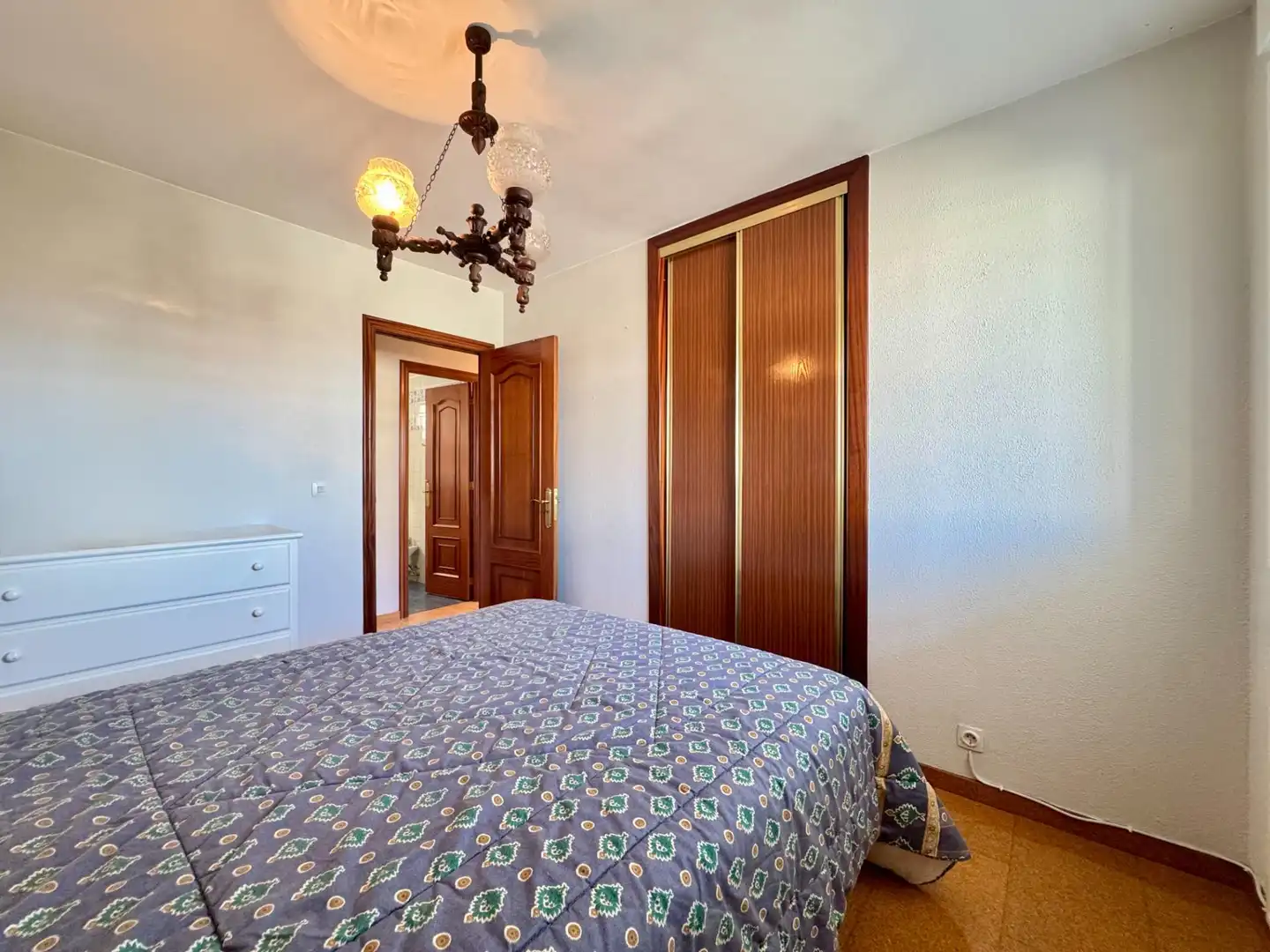 Habitación de Piso en venta en Vigo  con Calefacción y Trastero