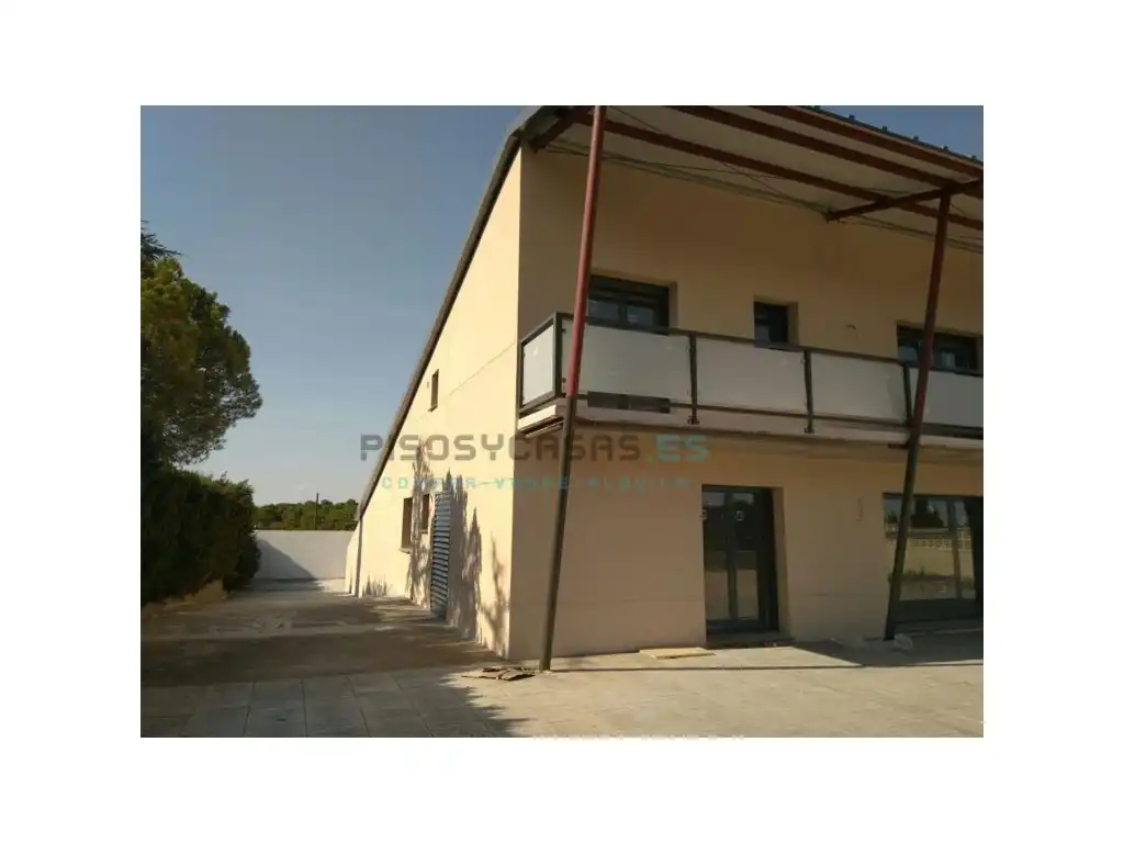 Vista exterior de Casa o xalet en venda en La Muela amb Jardí privat i Terrassa