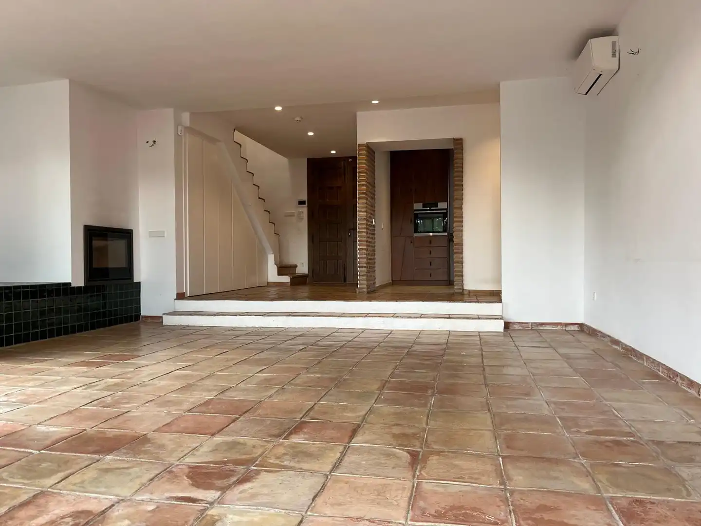 Casa amb terrassa en venda a Milla de Oro, imagen 2