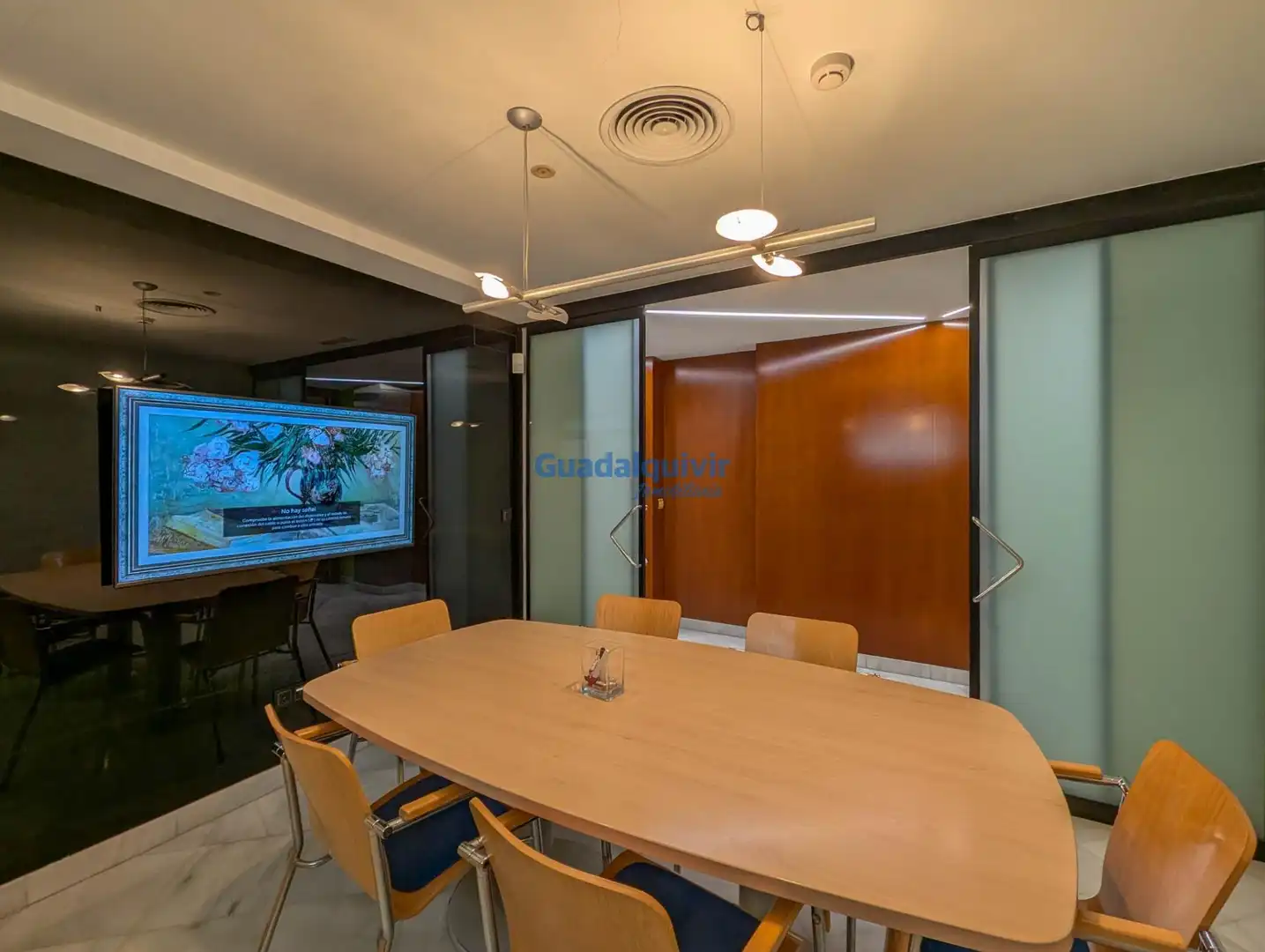 Flat for sale in Sevilla  with Air Conditioner and Alarm