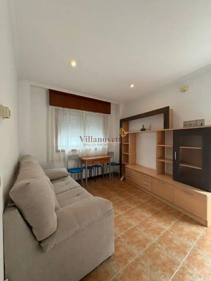 Dormitori de Apartament de lloguer en Vigo  amb Moblat