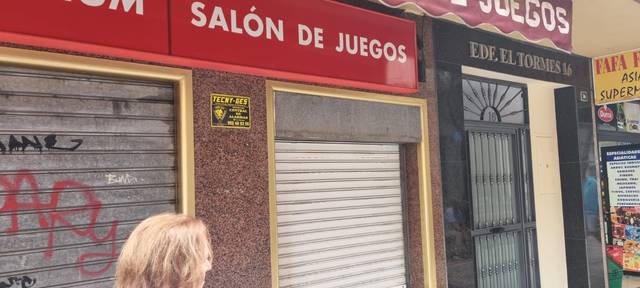 Local comercial en Alquiler en Avenida Ramón y Cajal en Puerto Deportivo