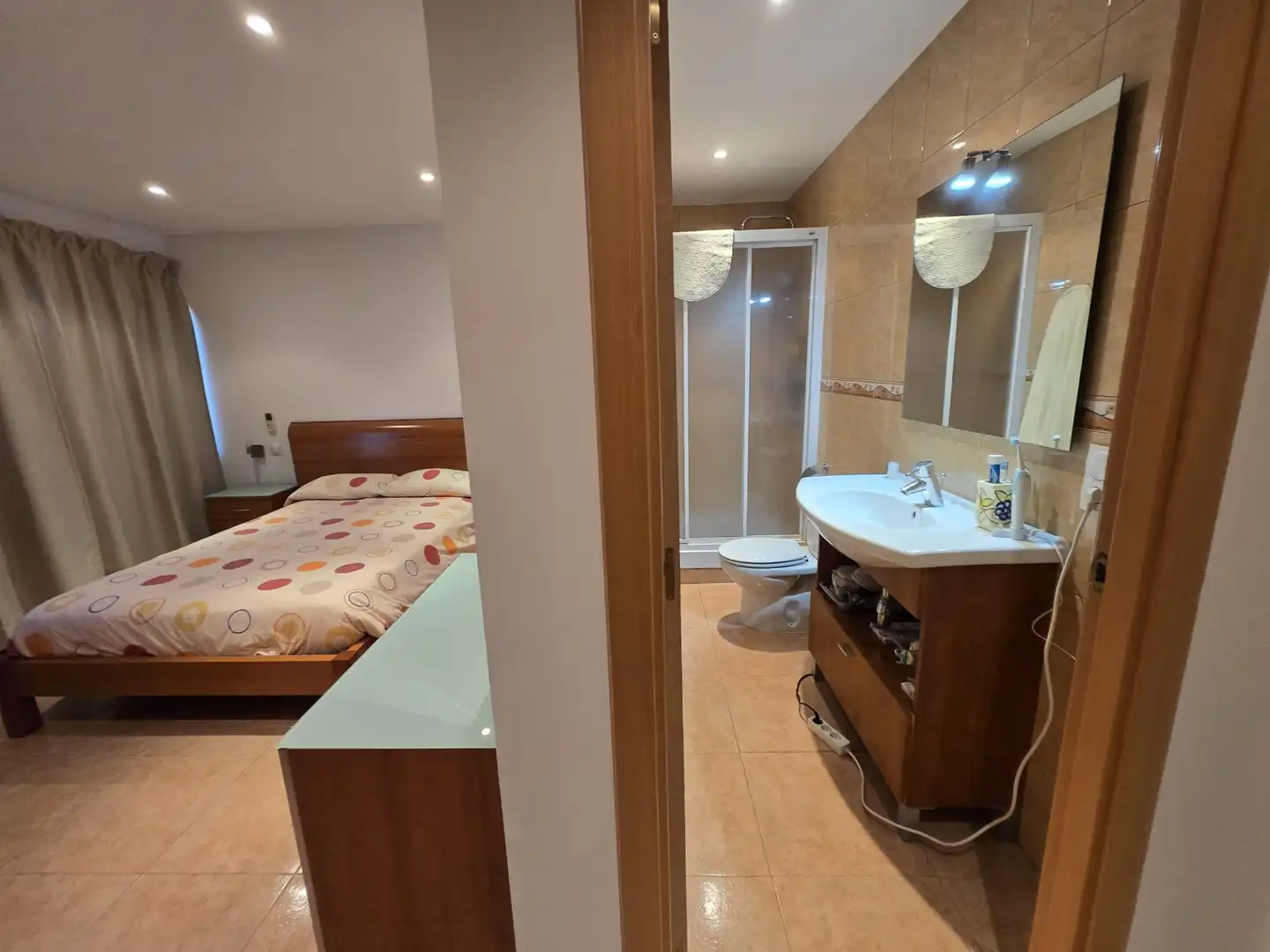 Baño de Nave industrial en venta en Teruel con Calefacción y Alarma