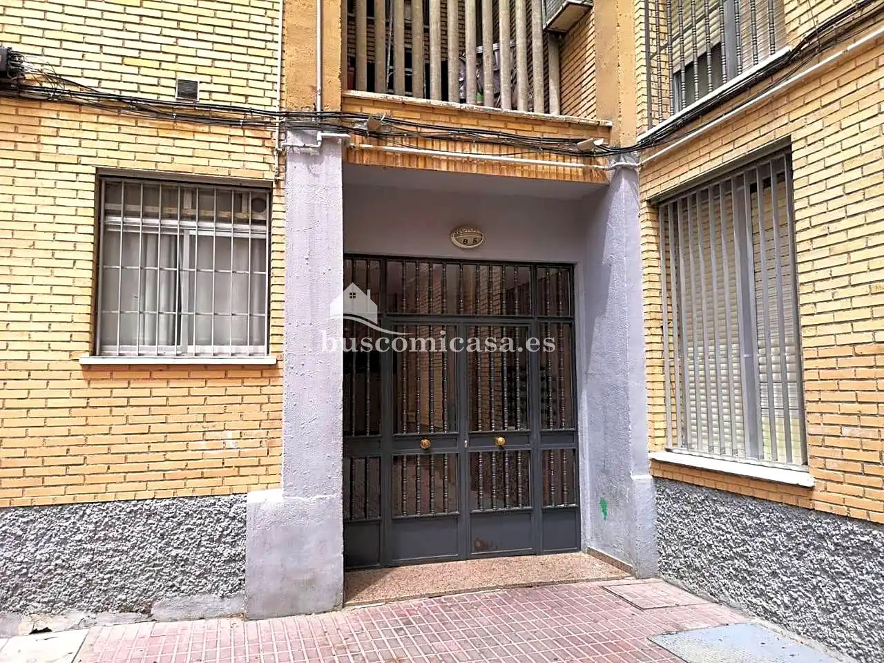 Vista exterior de Planta baja en venta en Jaén con Terraza y Balcón